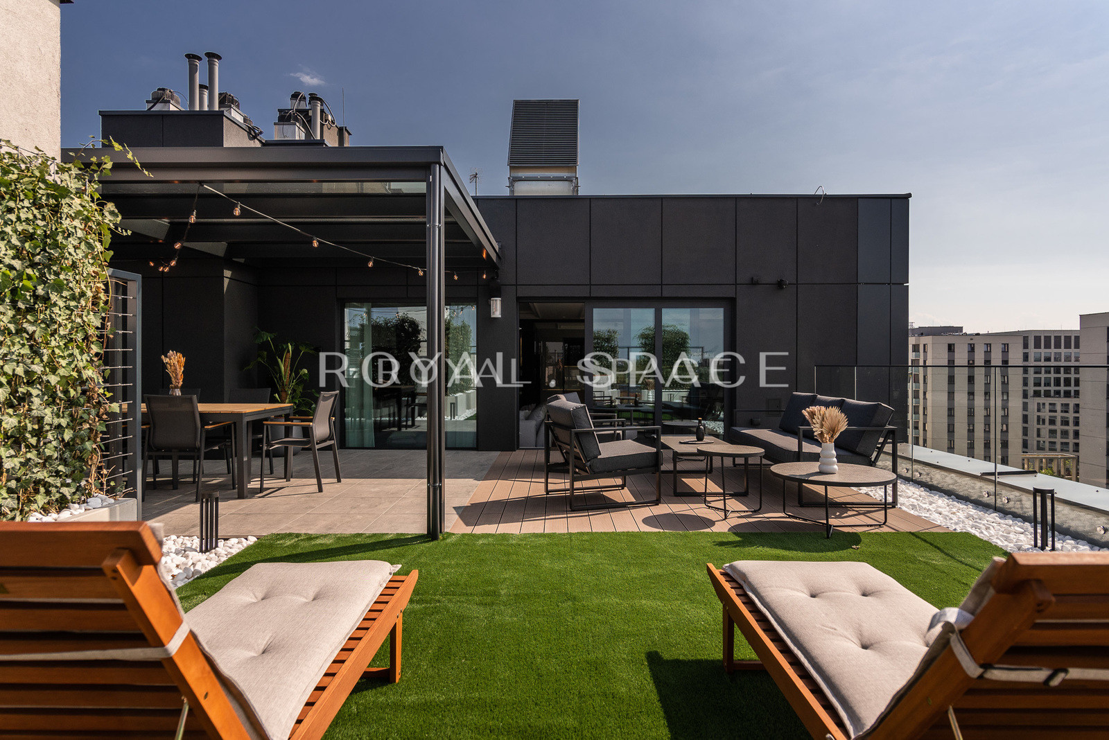 Luksusowy penthouse z tarasem z jacuzzi i sauną!