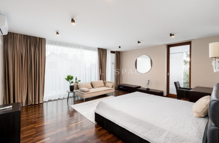 Wyjątkowa willa z ogrodem na Bielanach