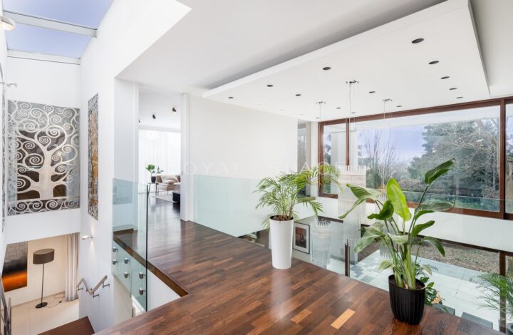 Wyjątkowa willa z ogrodem na Bielanach