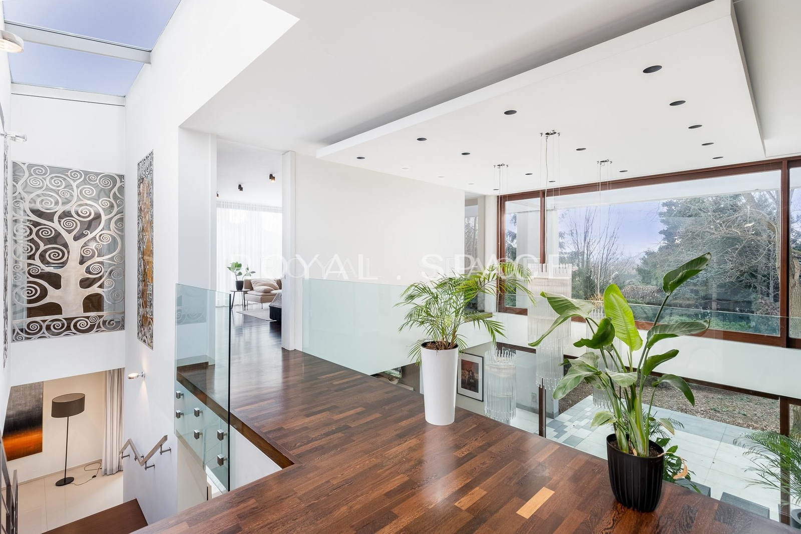 Wyjątkowa willa z ogrodem na Bielanach