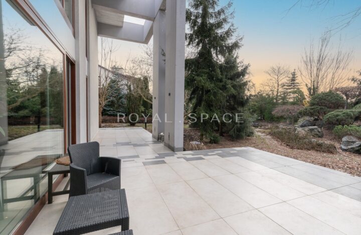 Wyjątkowa willa z ogrodem na Bielanach