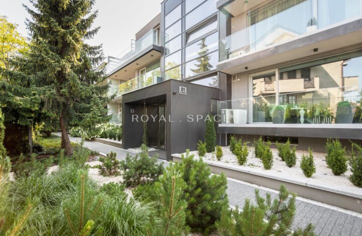 Apartament na Woli Justowskiej w otoczeniu zieleni