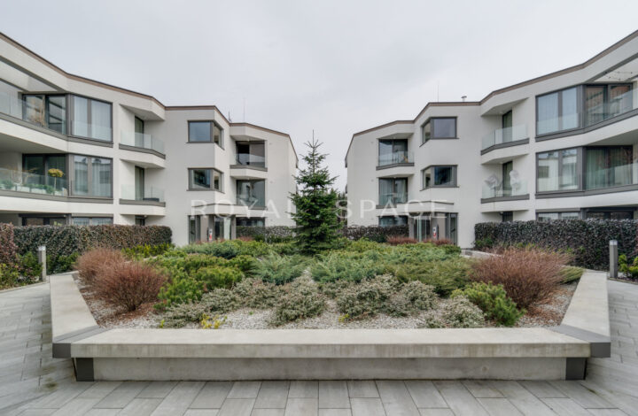 Apartament na Woli Justowskiej w otoczeniu zieleni