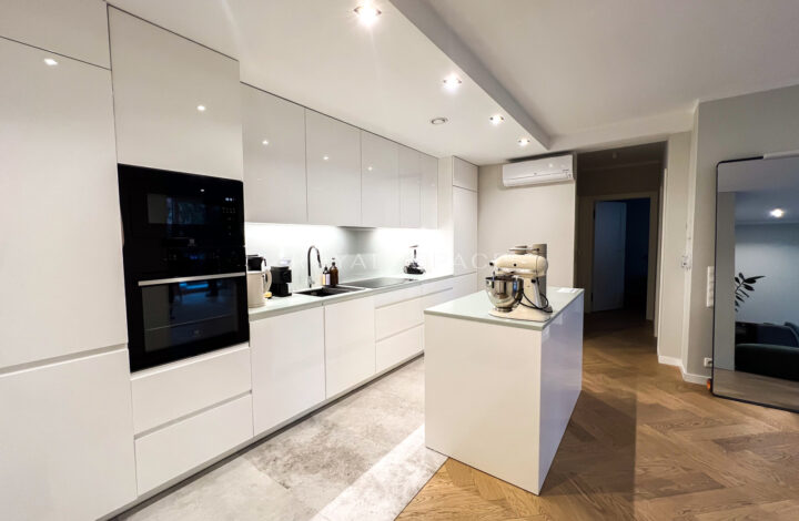 Apartament na Woli Justowskiej w otoczeniu zieleni