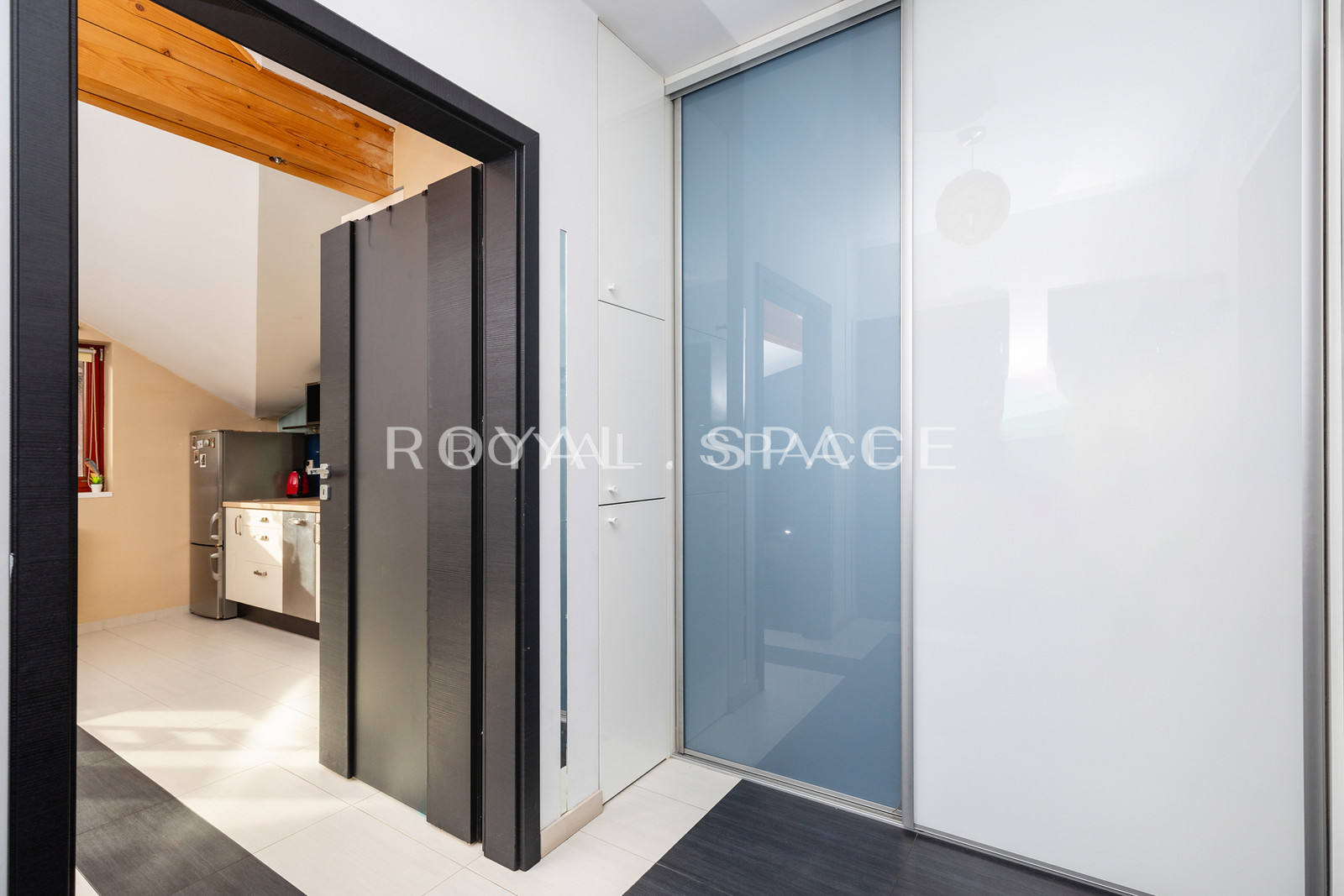 Kawalerka z balkonem z widokiem na zieleń