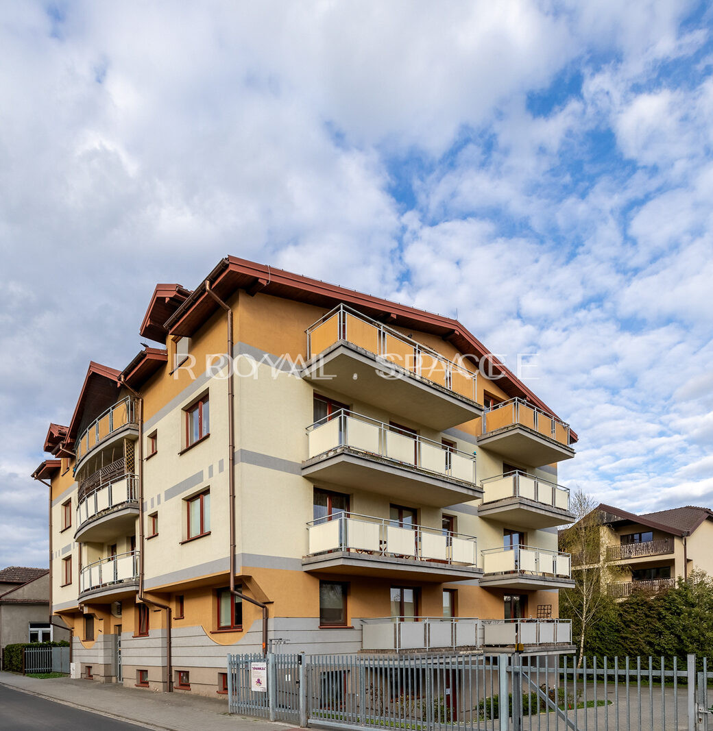 Kawalerka z balkonem z widokiem na zieleń