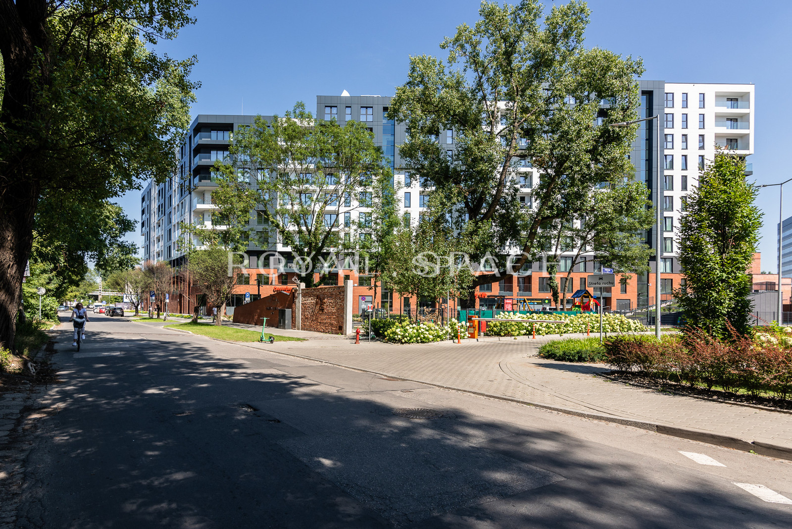 Nowy apartament z balkonem w Fabryczna City