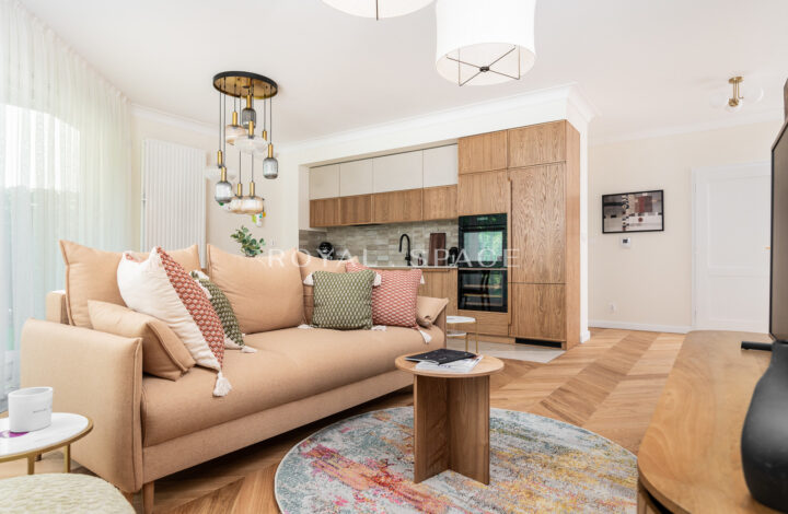 Apartament na Woli Justowskiej z ogrodem