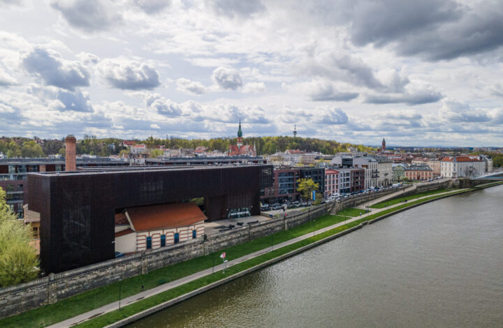 Kraków, Zabłocie, Nadwiślańska 11