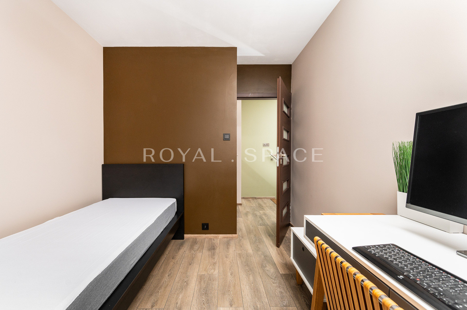 Dom z ogrodem i garażem przy Galerii Bronowice