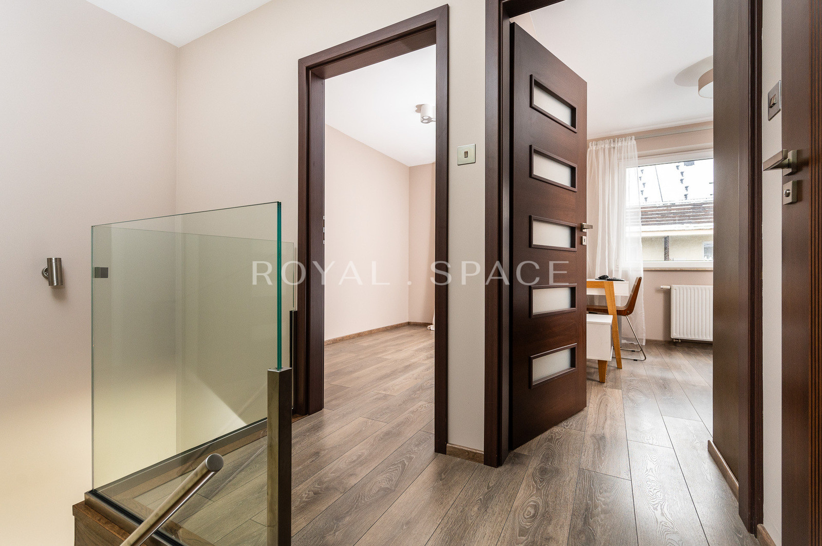 Dom z ogrodem i garażem przy Galerii Bronowice