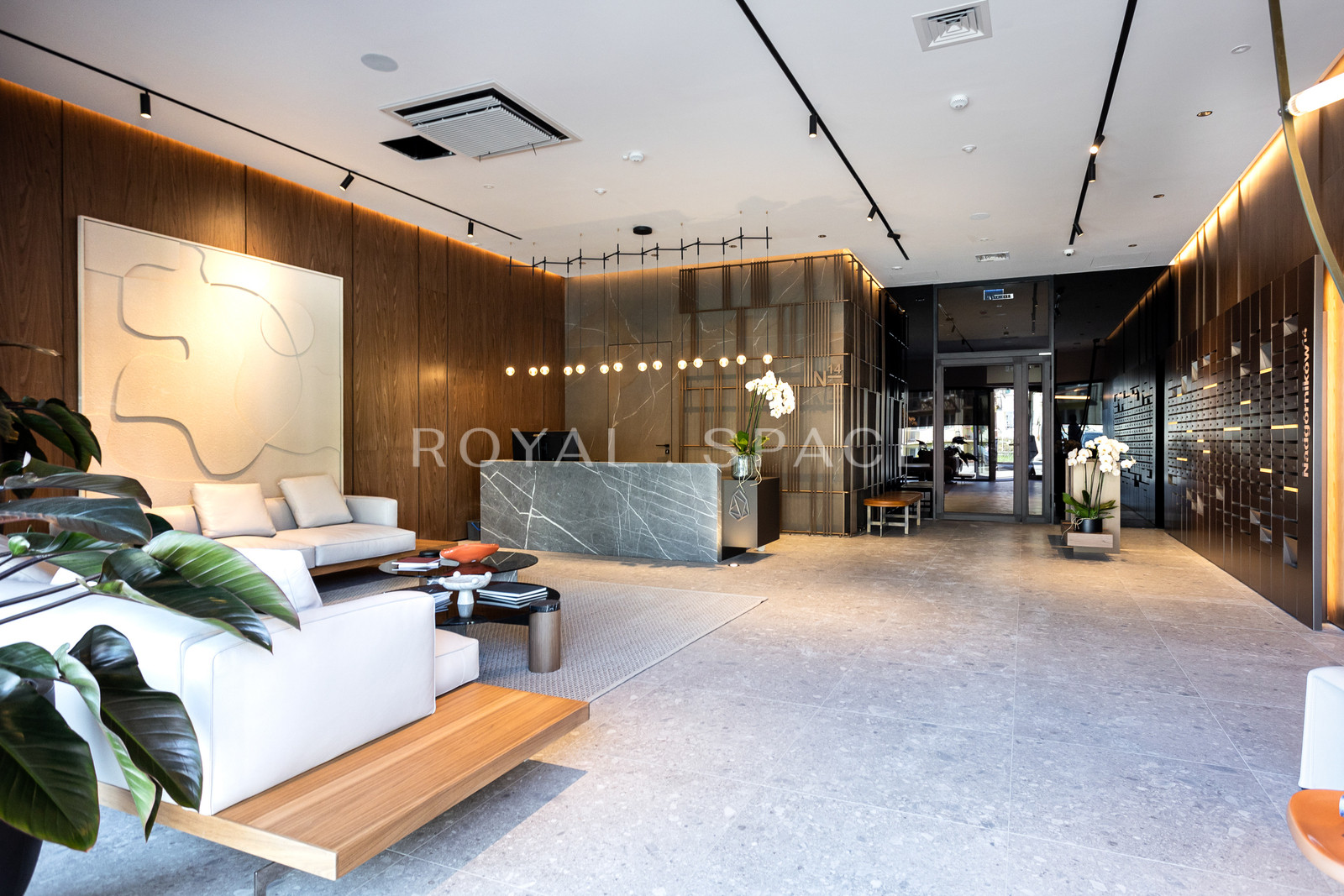 Пентхаус | 10 поверх | Південь та Захід | 300 см