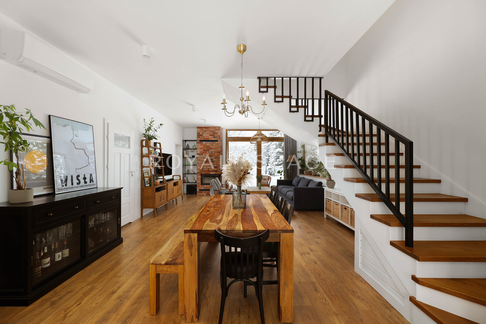 Exceptional energy-efficient home with garden!