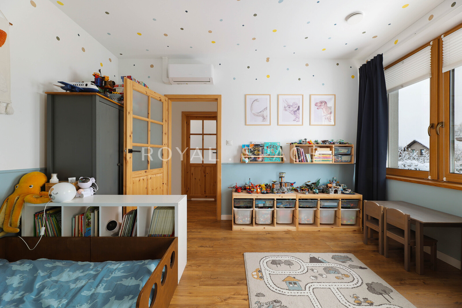 Exceptional energy-efficient home with garden!