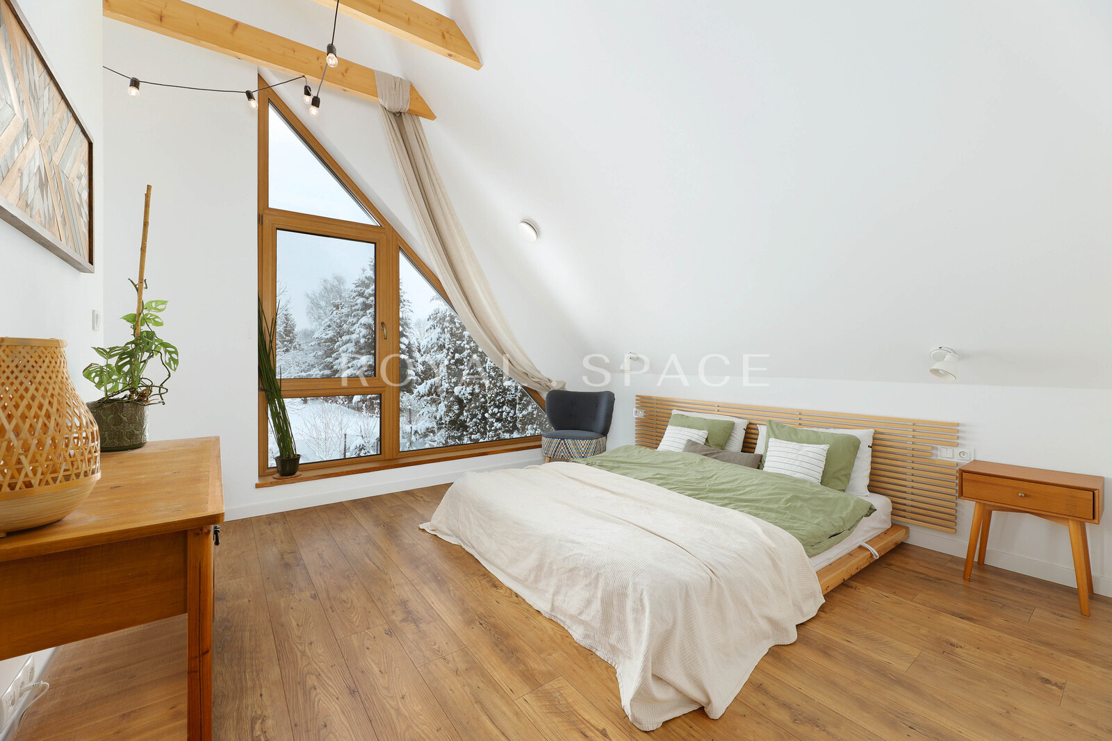 Exceptional energy-efficient home with garden!