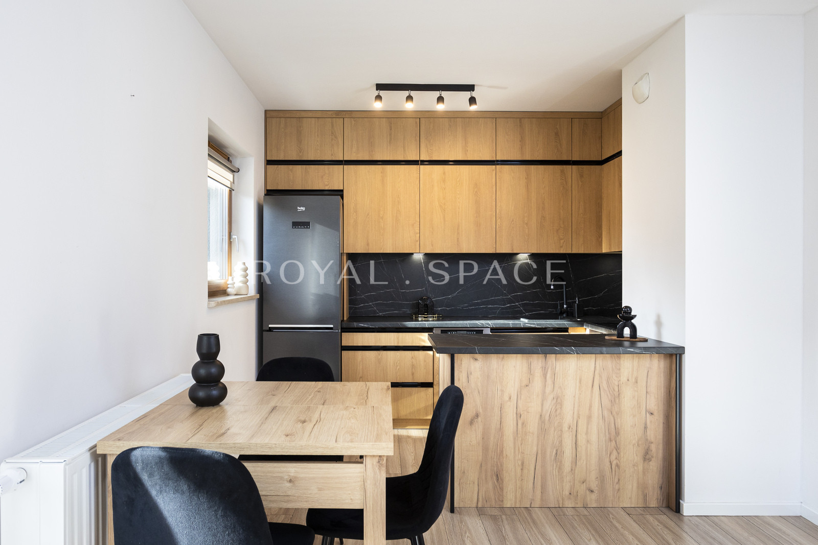 Елегантна 3-кімнатна квартира з великим балконом | Ceglana