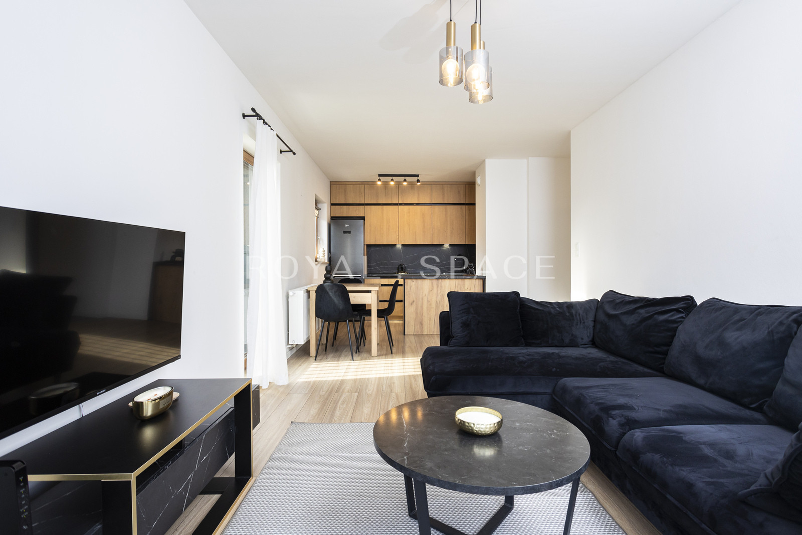 Елегантна 3-кімнатна квартира з великим балконом | Ceglana