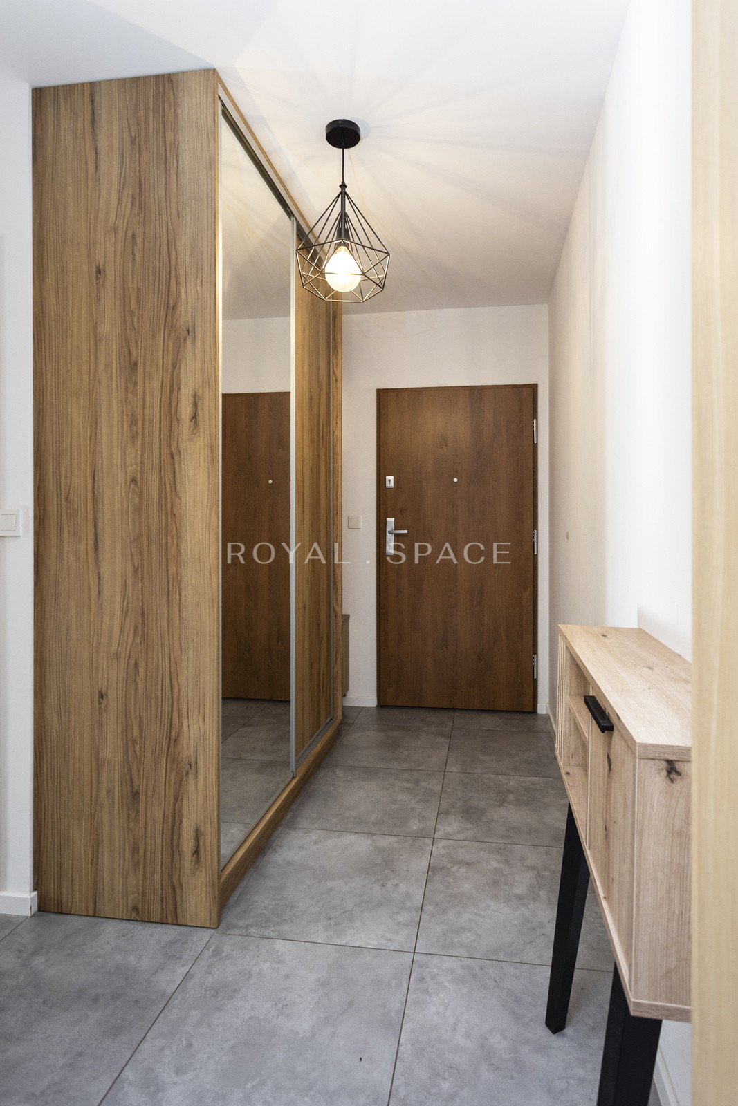 Елегантна 3-кімнатна квартира з великим балконом | Ceglana