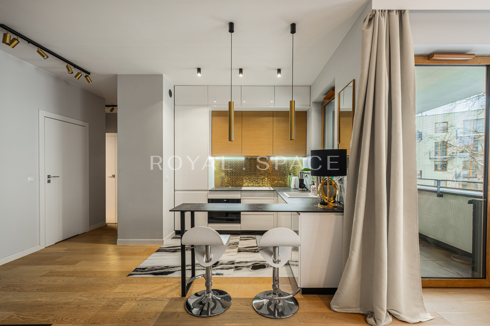 Сучасний апартамент з балконом | Rudzka!