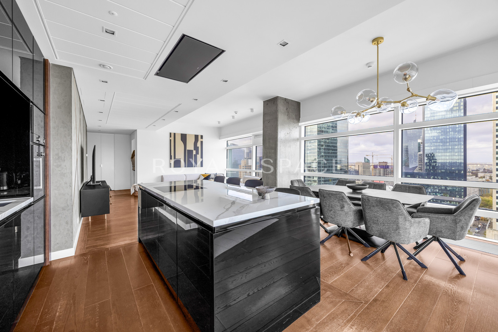 Панорамний апартамент на 23 поверсі | Złota 44