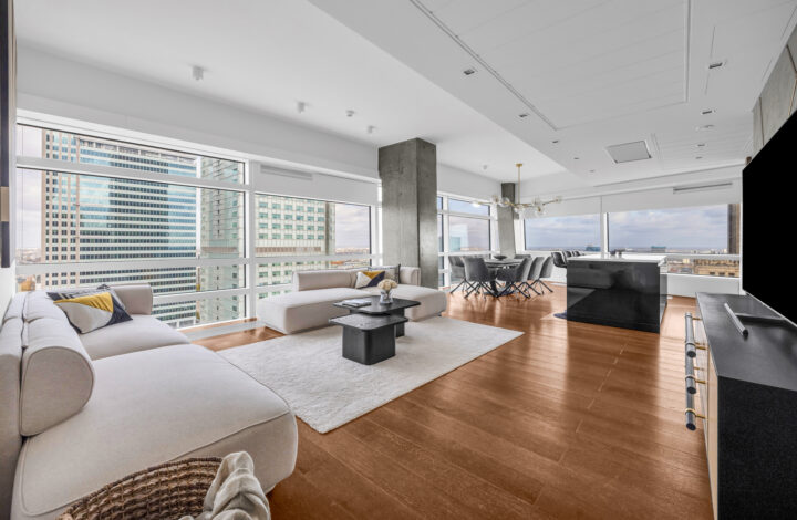 Панорамний апартамент на 23 поверсі | Złota 44