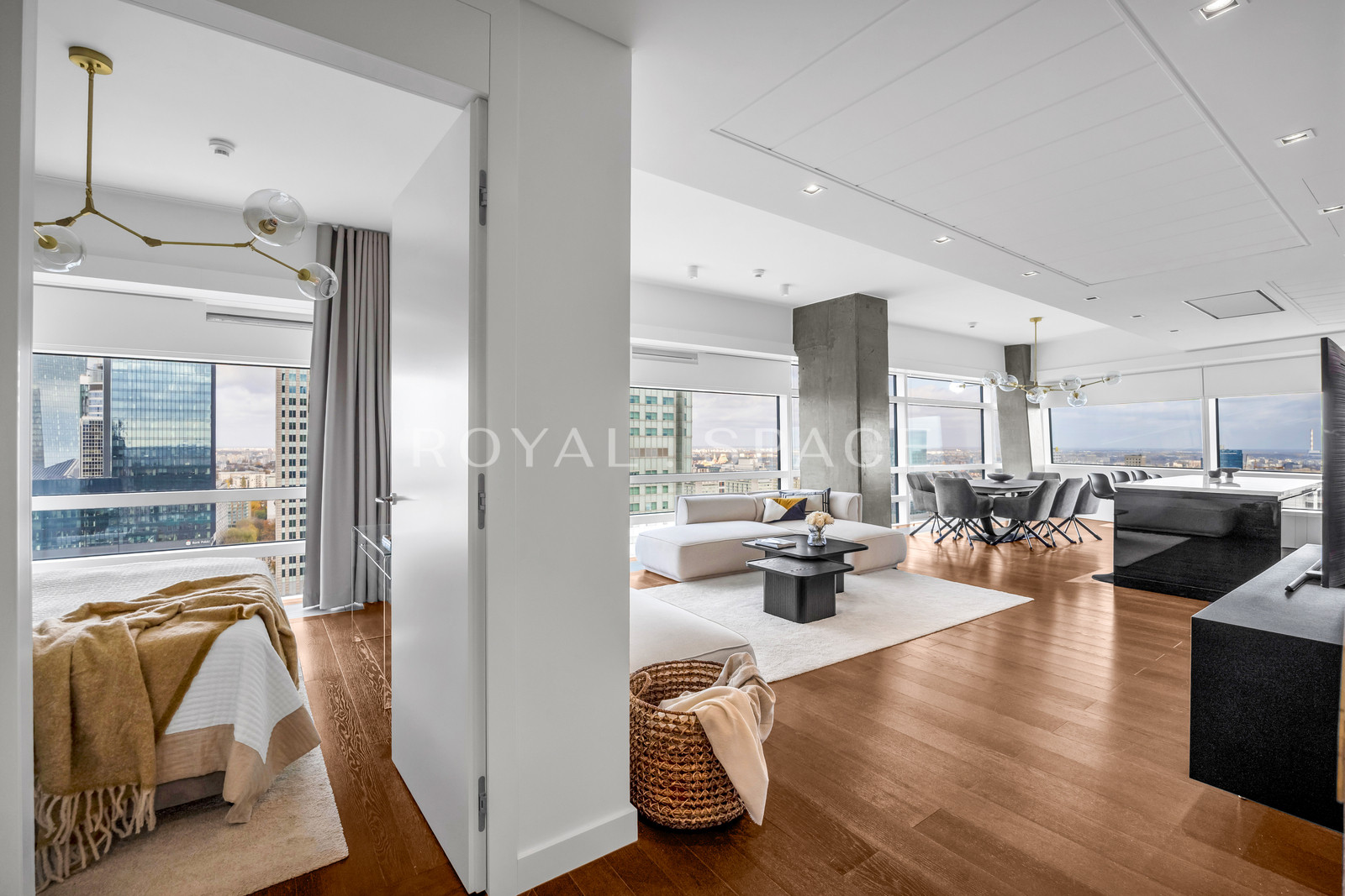 Панорамний апартамент на 23 поверсі | Złota 44