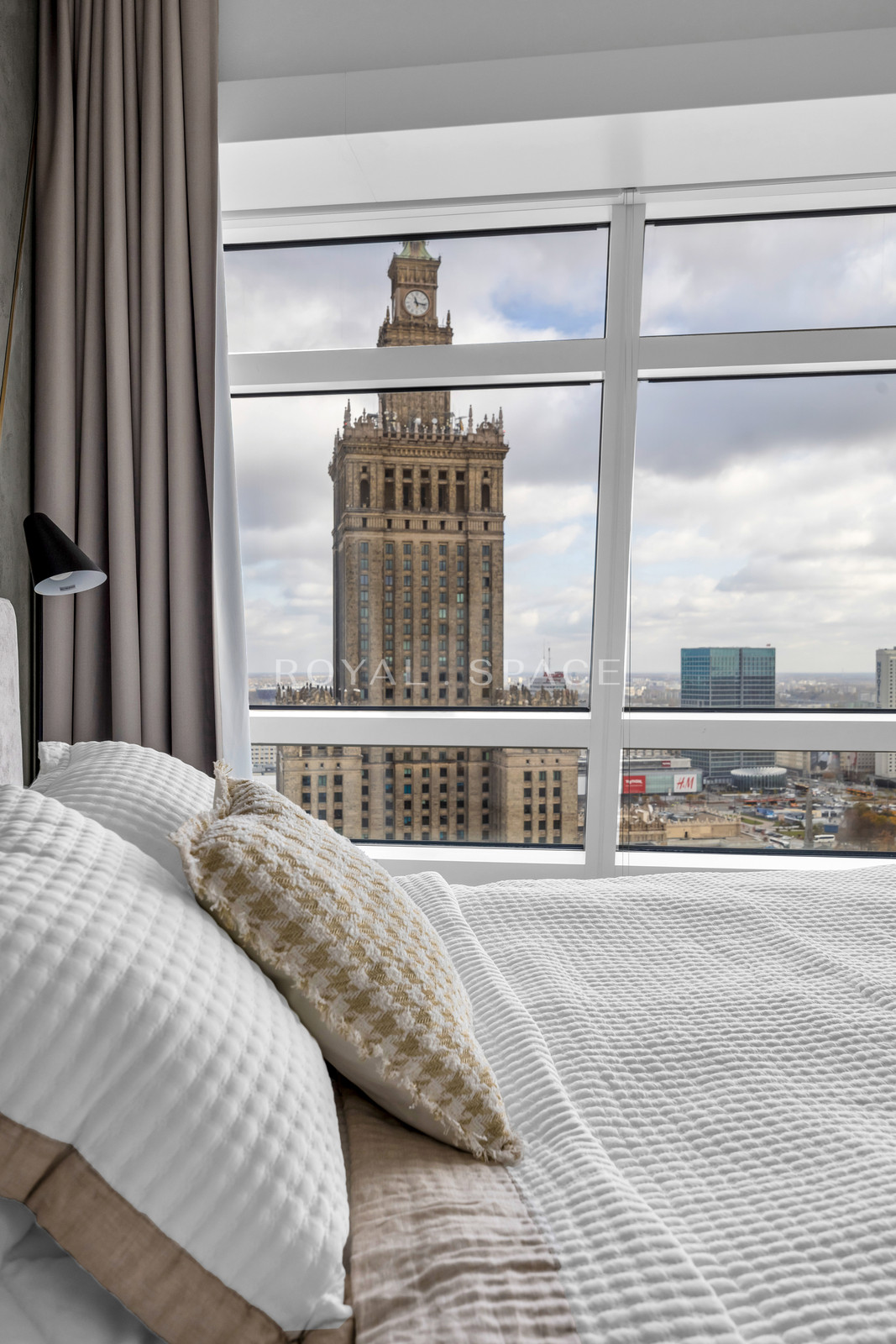 Панорамний апартамент на 23 поверсі | Złota 44