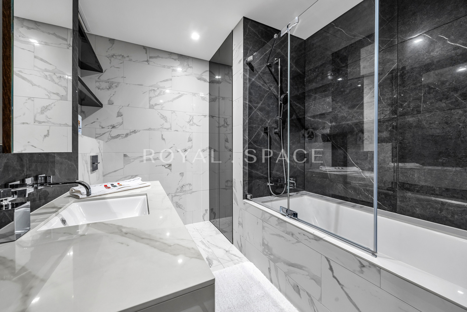 Виняткові апартаменти на Złotej 44!