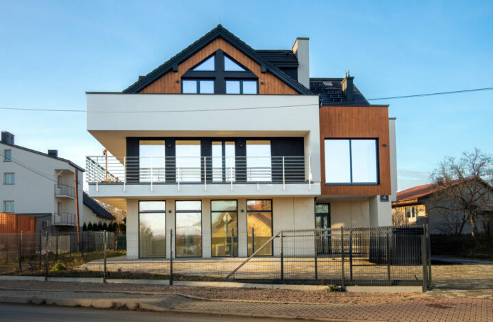 Parterowy lokal z witrynami i parkingiem|Wieliczka