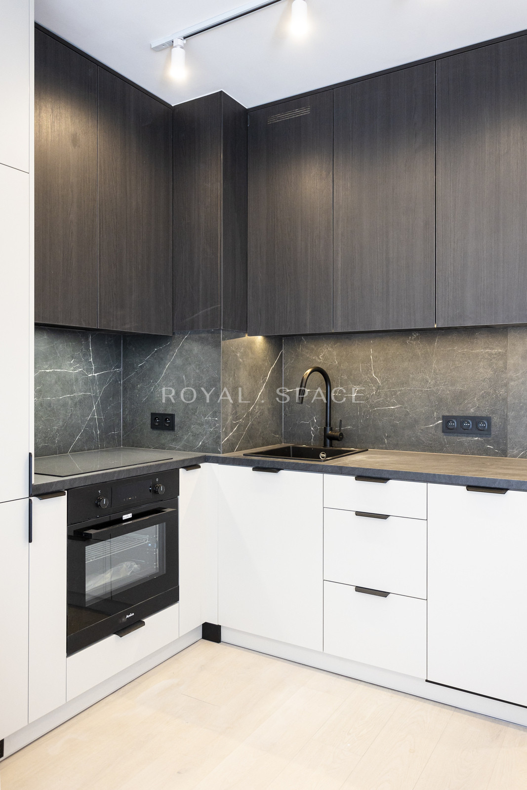 Modern Studio by the Park | BELG