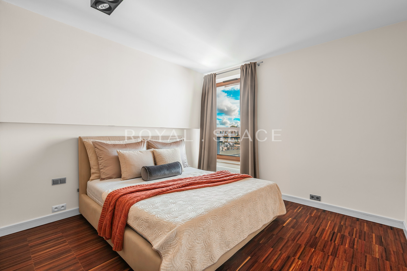 4-кімнатна квартира площею 108 м² в Eko Park