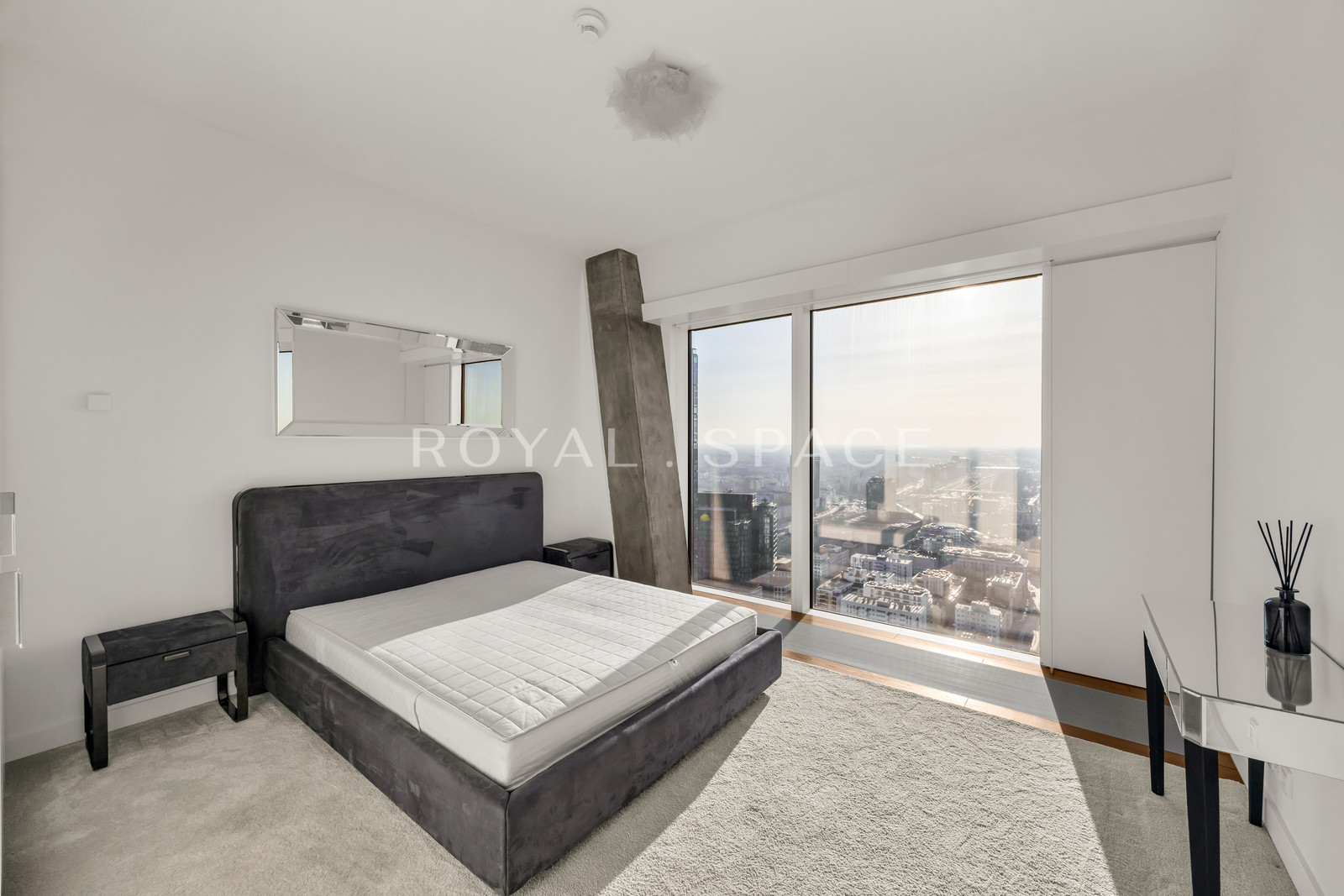 Złota 44 | Luksusowy apartament | Wysokie piętro