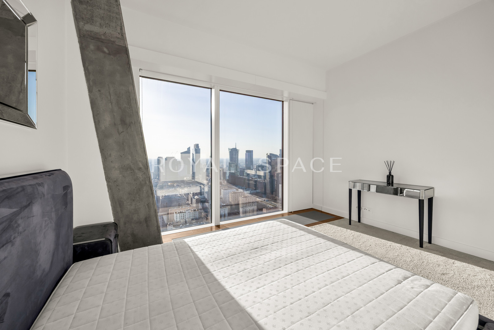 Złota 44 | Luksusowy apartament | Wysokie piętro