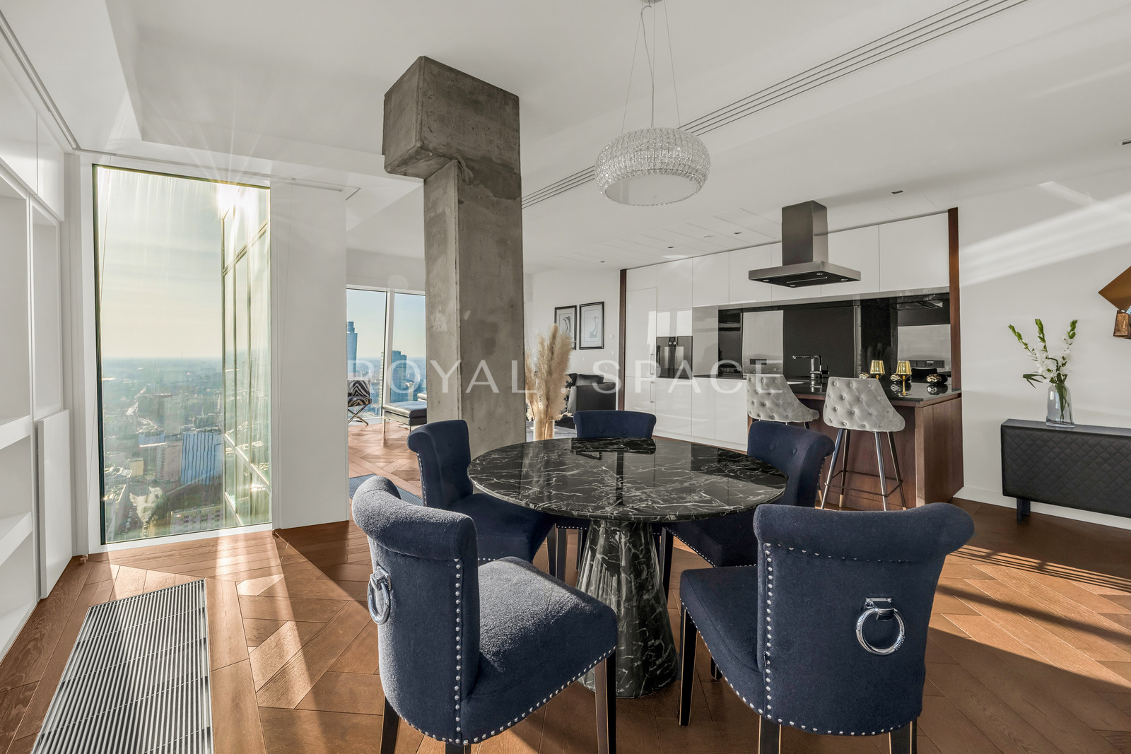 Złota 44 | Luksusowy apartament | Wysokie piętro