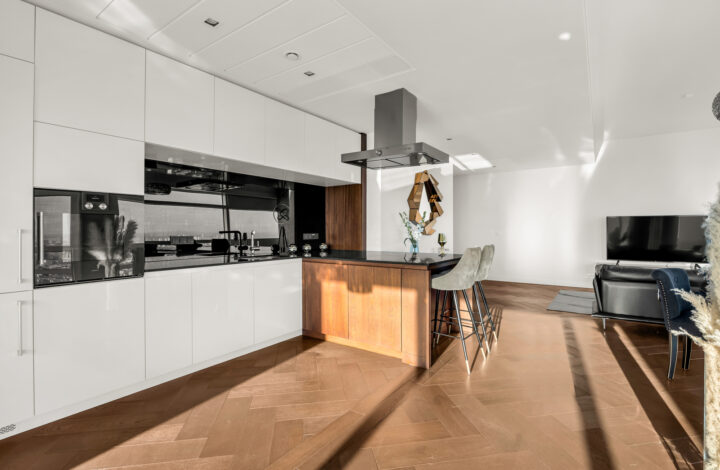 Złota 44 | Luksusowy apartament | Wysokie piętro