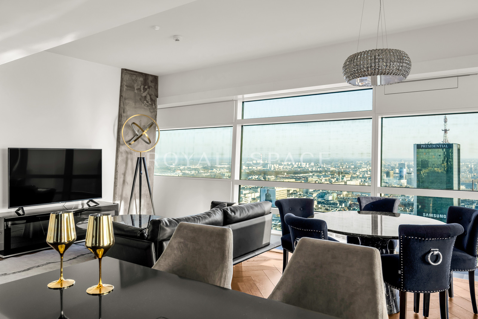 Złota 44 | Luksusowy apartament | Wysokie piętro