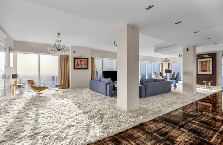 Stunning High-Floor Apartment | Złota 44