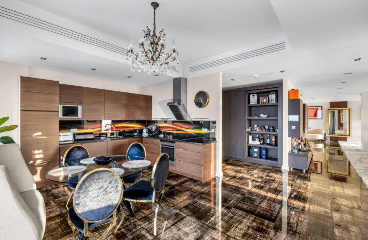 Stunning High-Floor Apartment | Złota 44