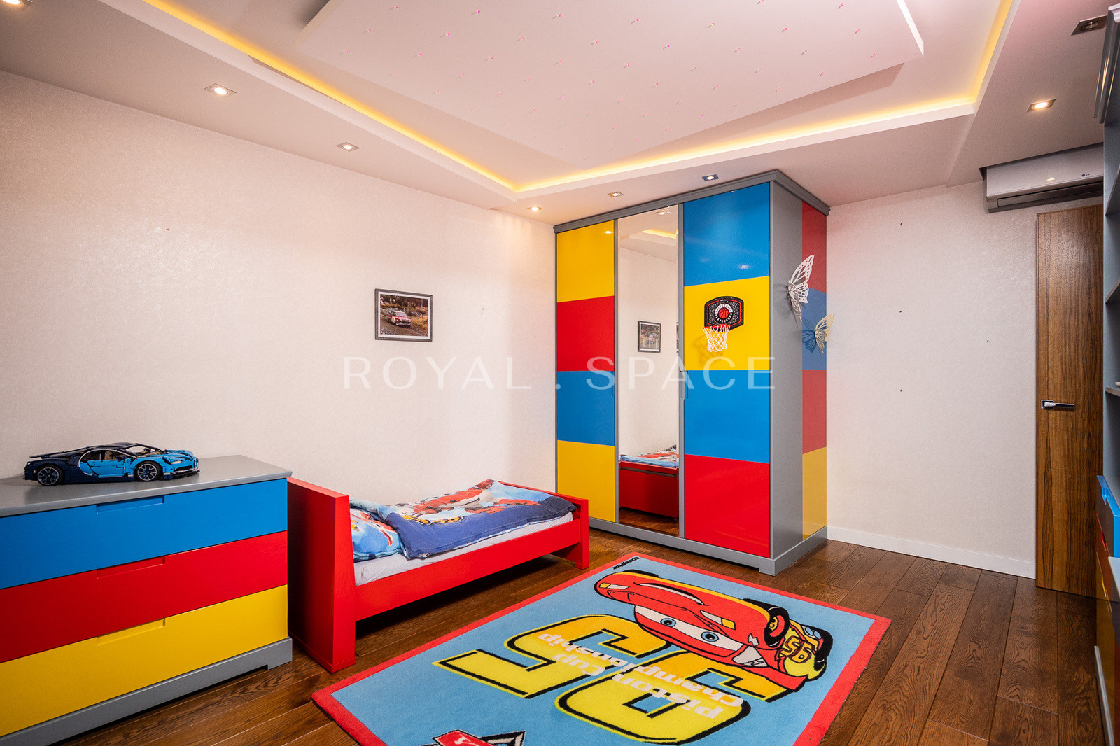 Апартаменти з терасою та зимовим садом на даху!