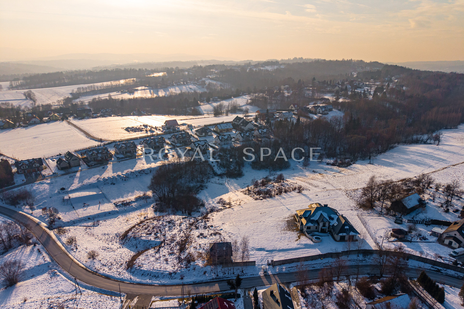 Вілла преміум-класу з приватним садом!