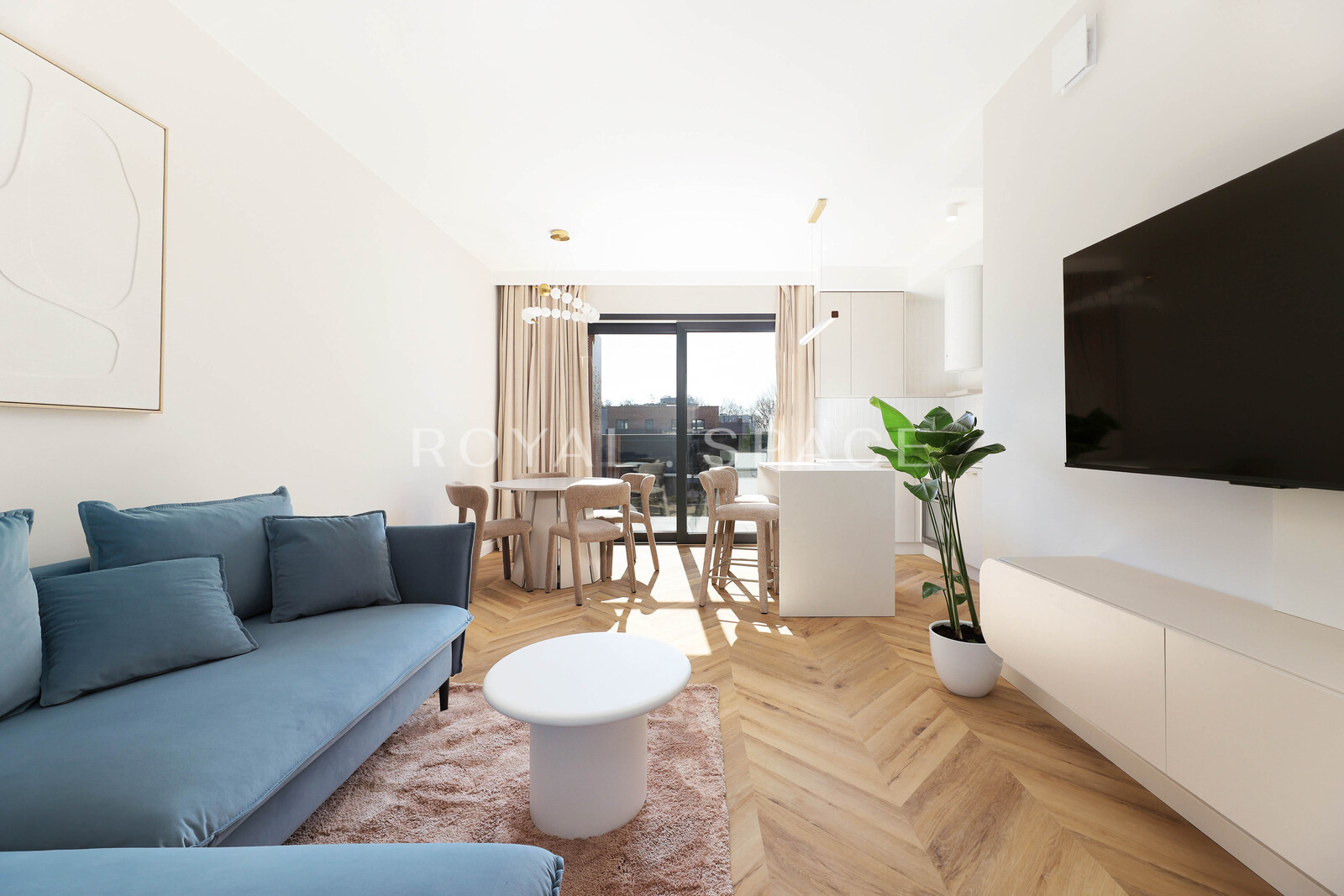 Сучасна квартира з балконом на південь | GVD Wybickiego