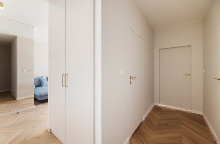 Сучасна квартира з балконом на південь | GVD Wybickiego