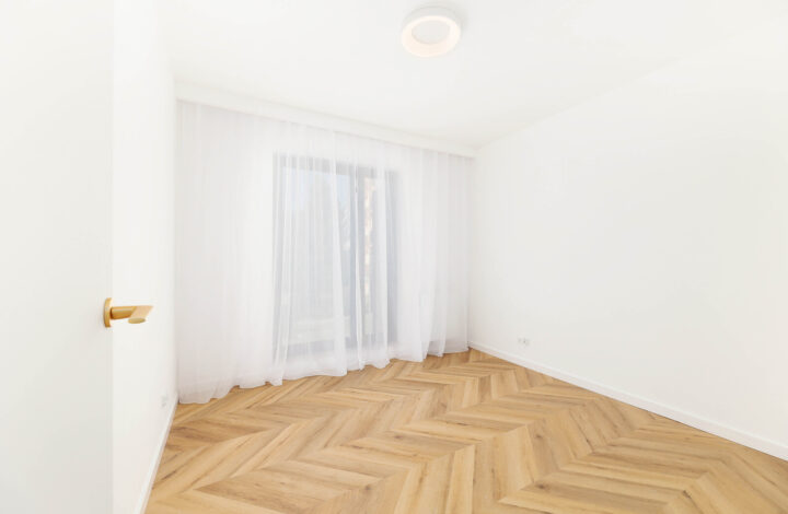 Сучасна квартира з балконом на південь | GVD Wybickiego