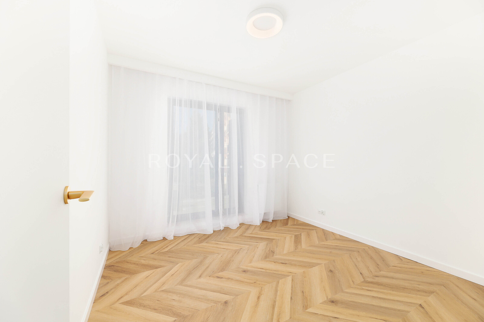 Сучасна квартира з балконом на південь | GVD Wybickiego