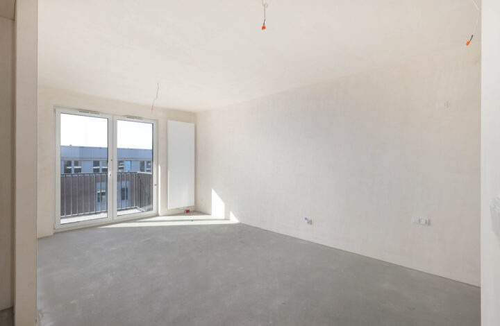 Bright Apartment with Balcony!