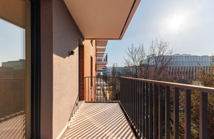 Bright Apartment with Balcony!