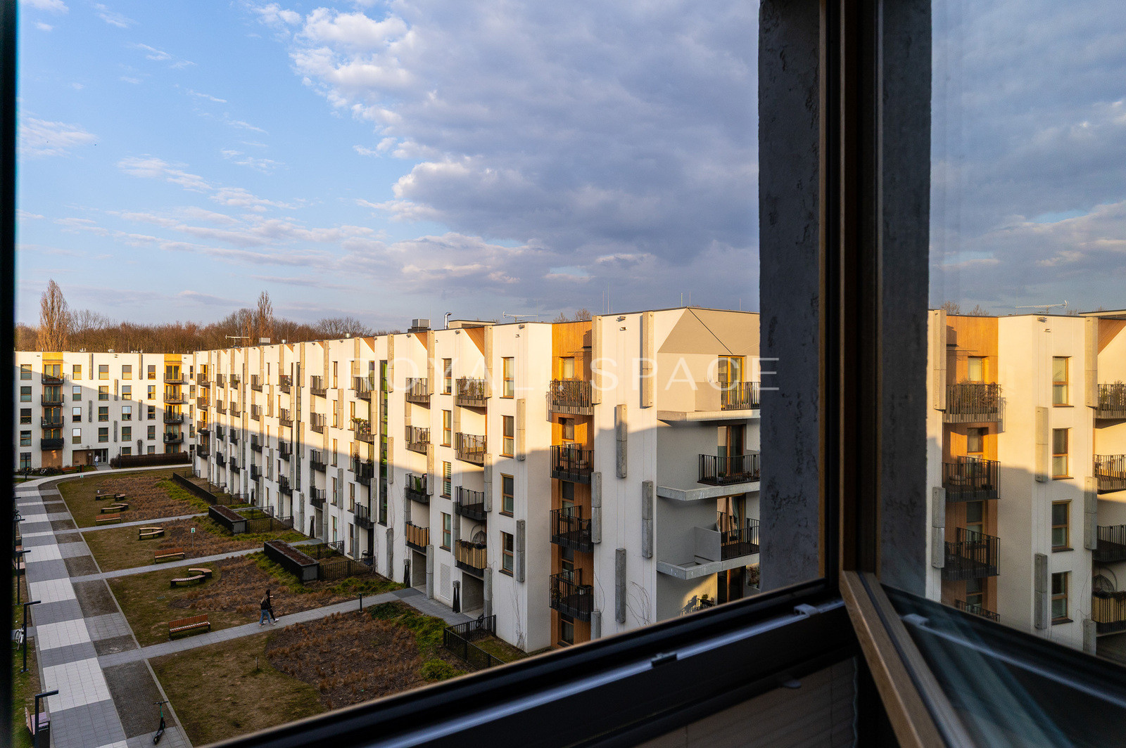 Сучасні апартаменти з балконом | Solaris Park