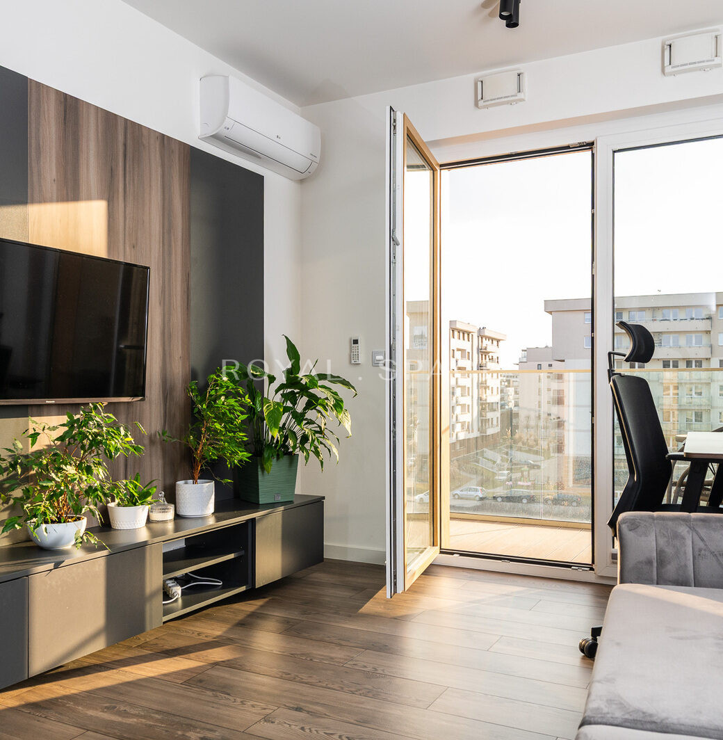 Сучасні апартаменти з балконом | Solaris Park