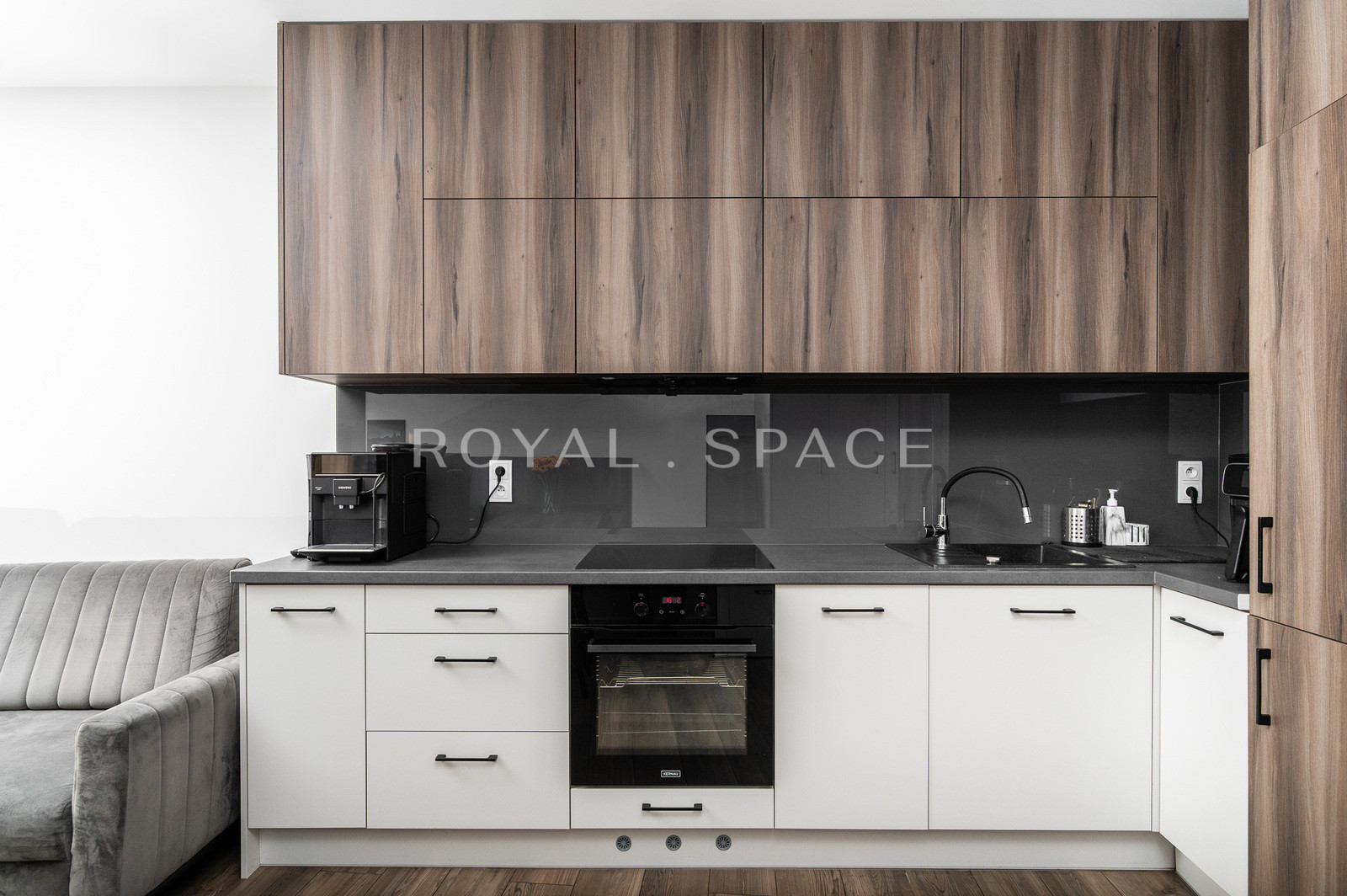 Сучасні апартаменти з балконом | Solaris Park