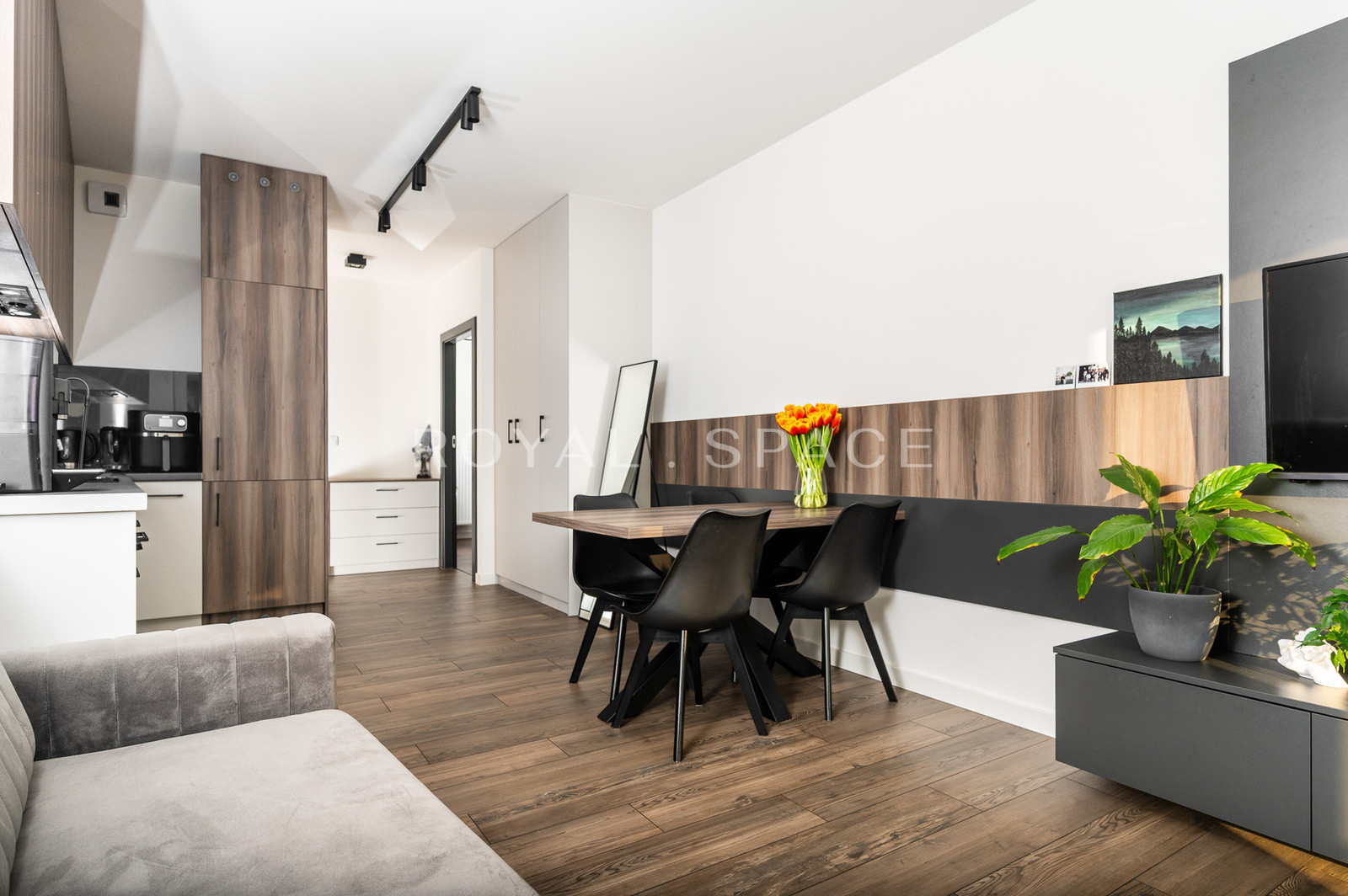 Сучасні апартаменти з балконом | Solaris Park